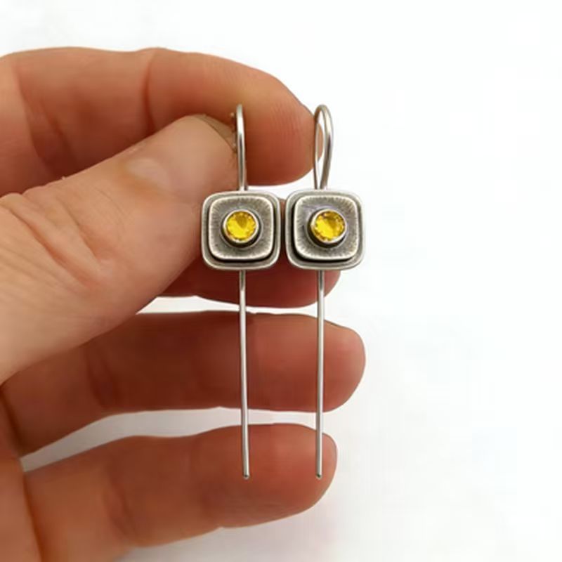 French-Style Vintage Geometric Square Distressed Pearl Earrings