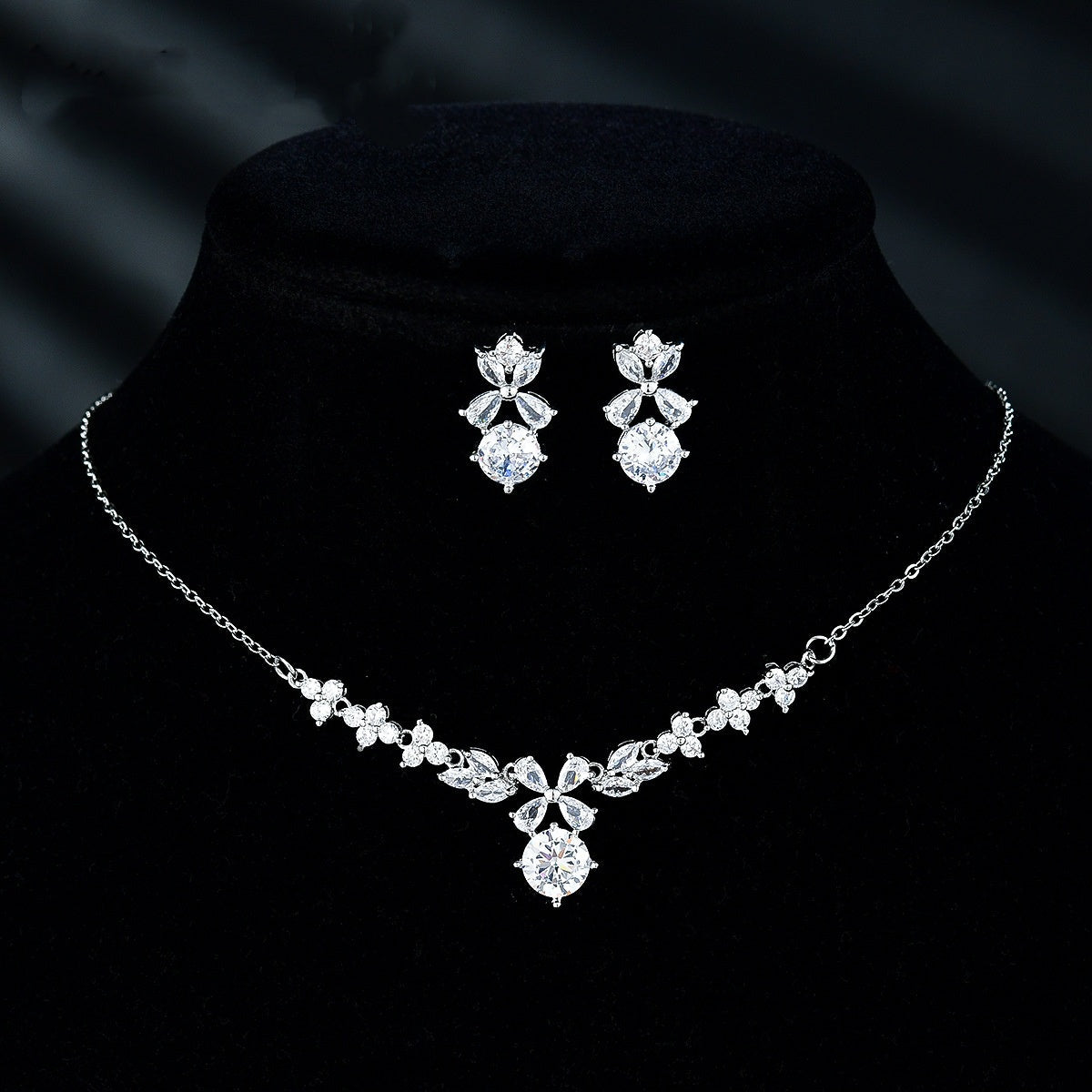 New Women's Ornament Bridal Necklace Earrings Jewelry Suit