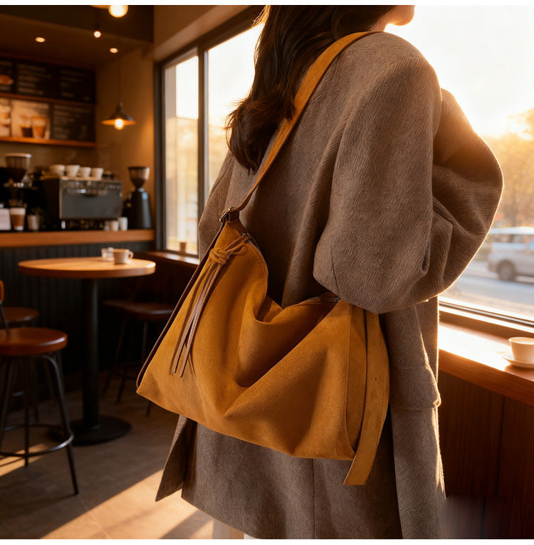 Womens Casual Retro Versatile Crossbody Bag