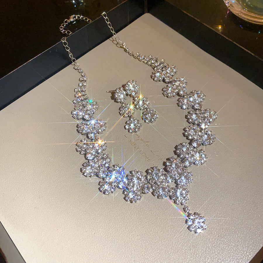 Diamond Flower Multi-layer Pendant Necklace