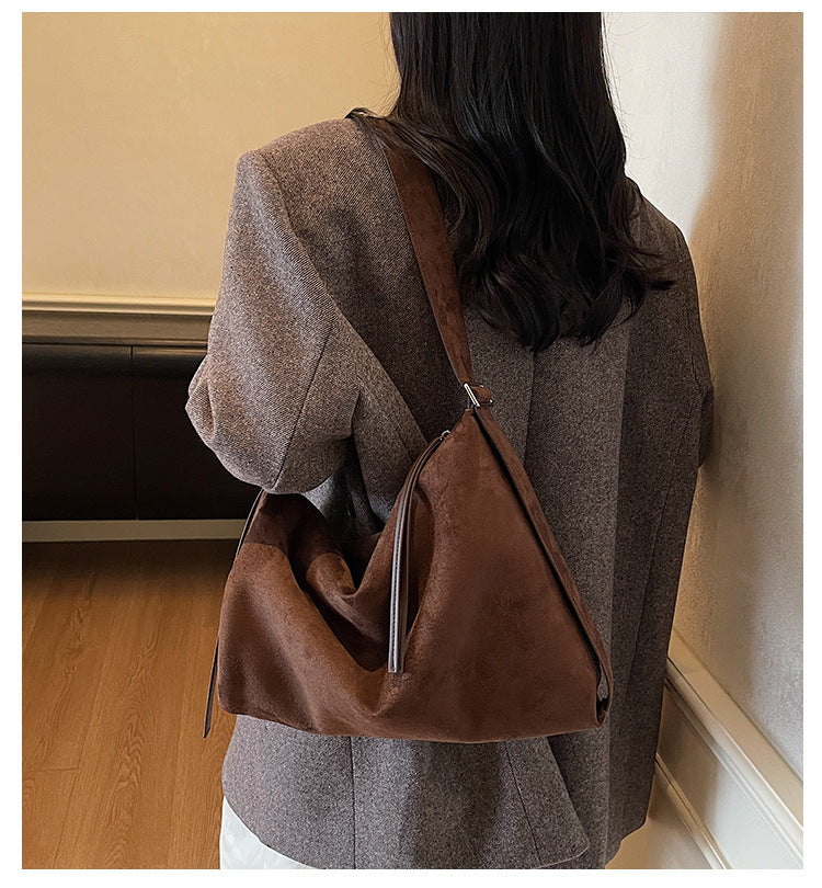 Womens Casual Retro Versatile Crossbody Bag