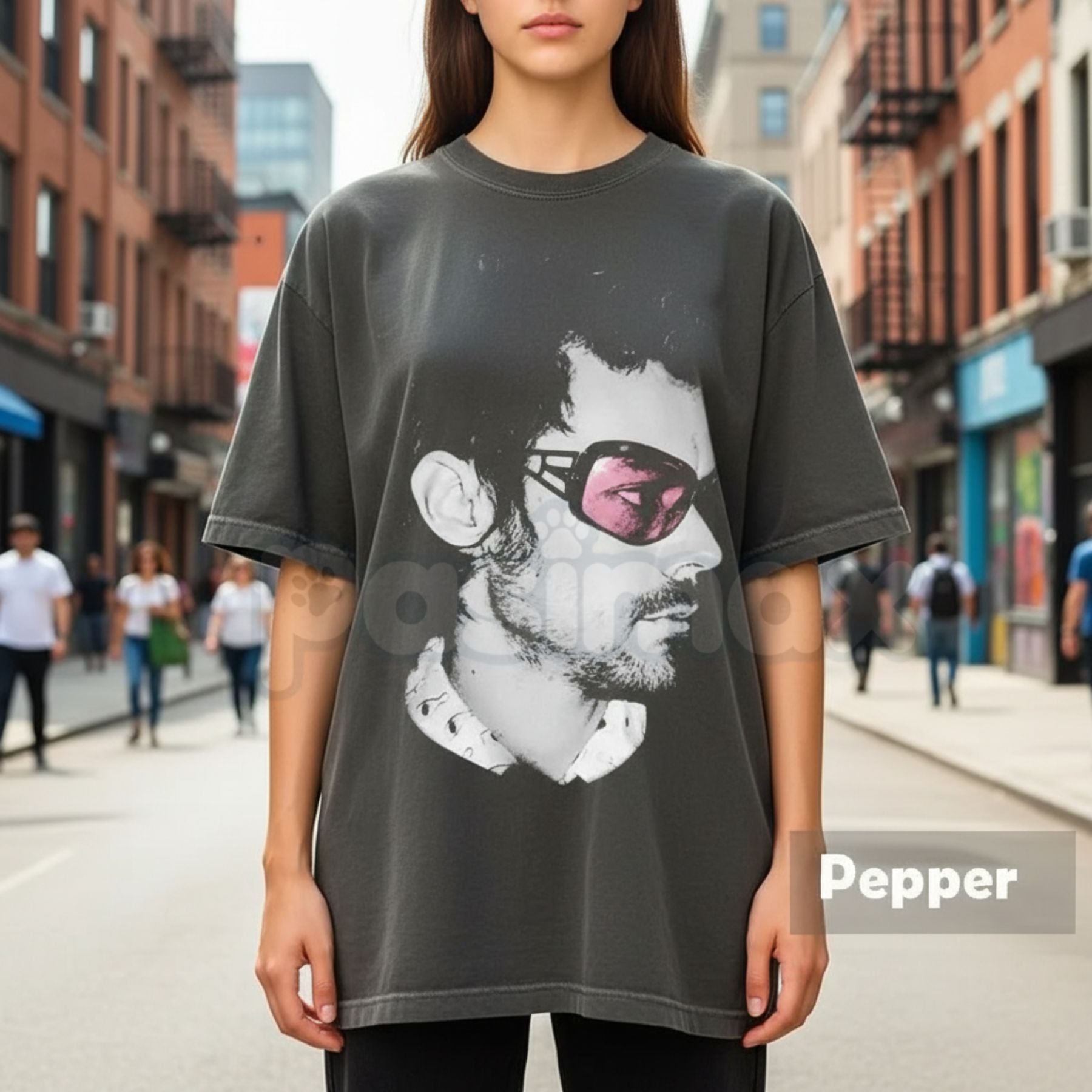 Comfort Colors® Harry Disco Ball & Kiss T-Shirt – Retro Music Fan Graphic Tee, Vintage "Big Face" Style Concert Shirt, Trendy Aesthetic Pop Star Top