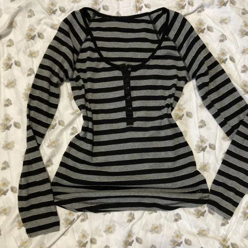 Y2K Striped T-shirt Vintage Punk V Neck Half Open Buckle Long Sleeve Top Gothic Subculture Punk Casual Slim Fit Versatile Tops