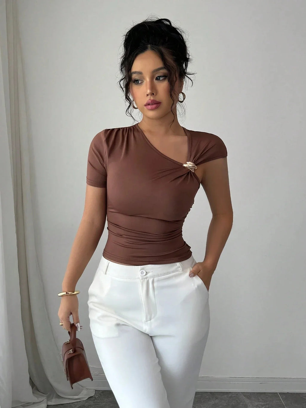 Women's Spring/Summer Trendy Sleeveless Asymmetrical Neckline Metal Decoration One-Piece Minimalist Slim Fit Casual Vest