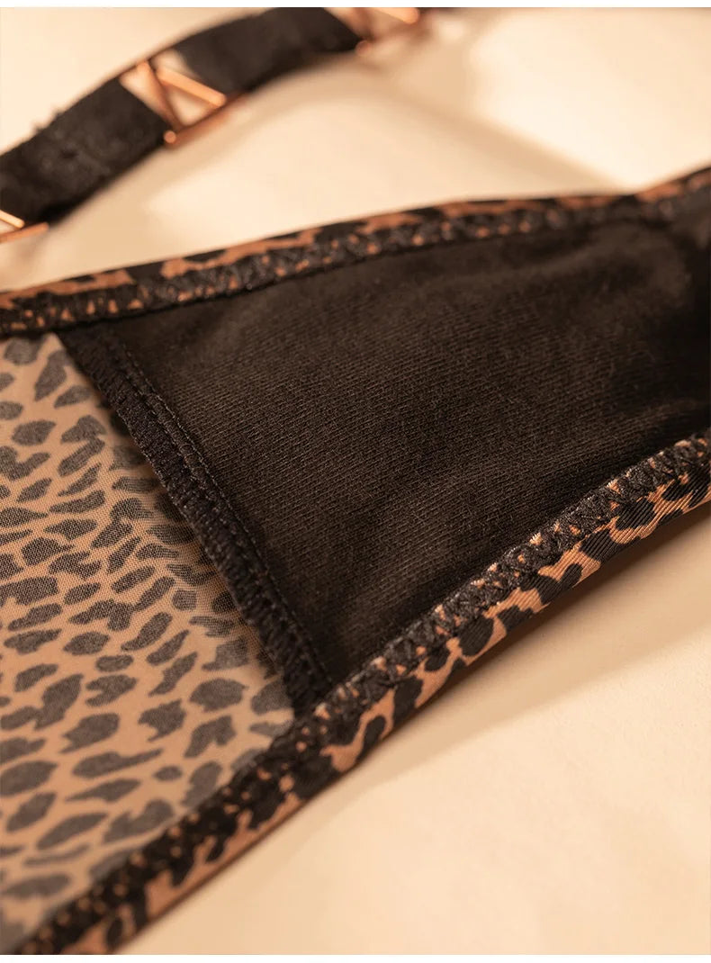 Seamless Sexy Thong Women Underwear Briefs Panties Zebra Flower Low Rise Luxury Metal Buckle G String Bikini Girls Female Panty