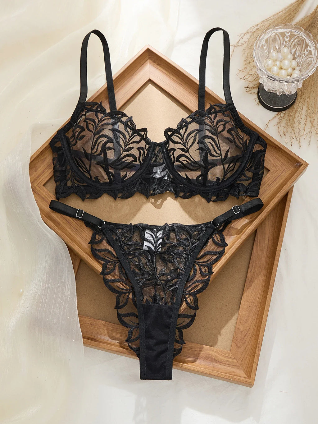French Sexy Lingerie Set - Embroidered Sheer Bra And G-string for Large Breasts Anti-sagging Breathable Underwear for Women
