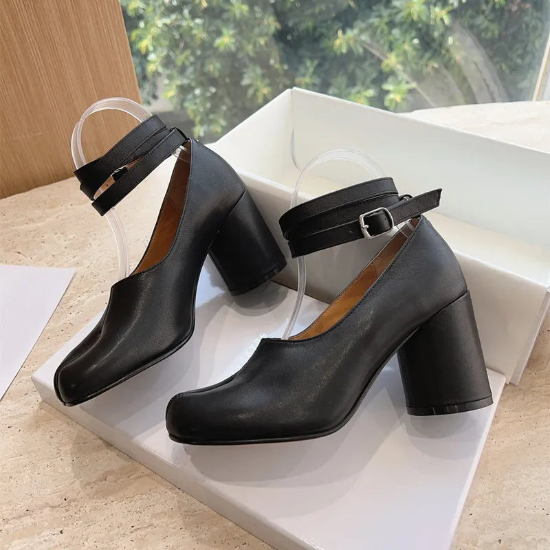 Ins style Vintage Soft Leather Split Toe Tabi Women Pumps Fashion Ankle Strap Thick High heels Spring Autumn Casual Chunky Shoes