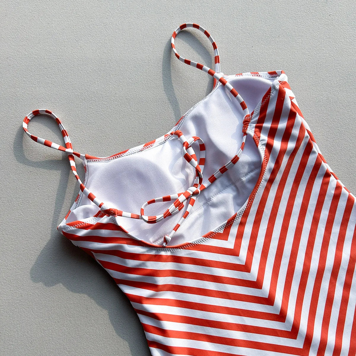 Vintage Red Striped One Piece Swimsuit 2026 Summer Push Up Padded Backless Bikini Beach Bathing Suit Pool Tummy Control Swimwear