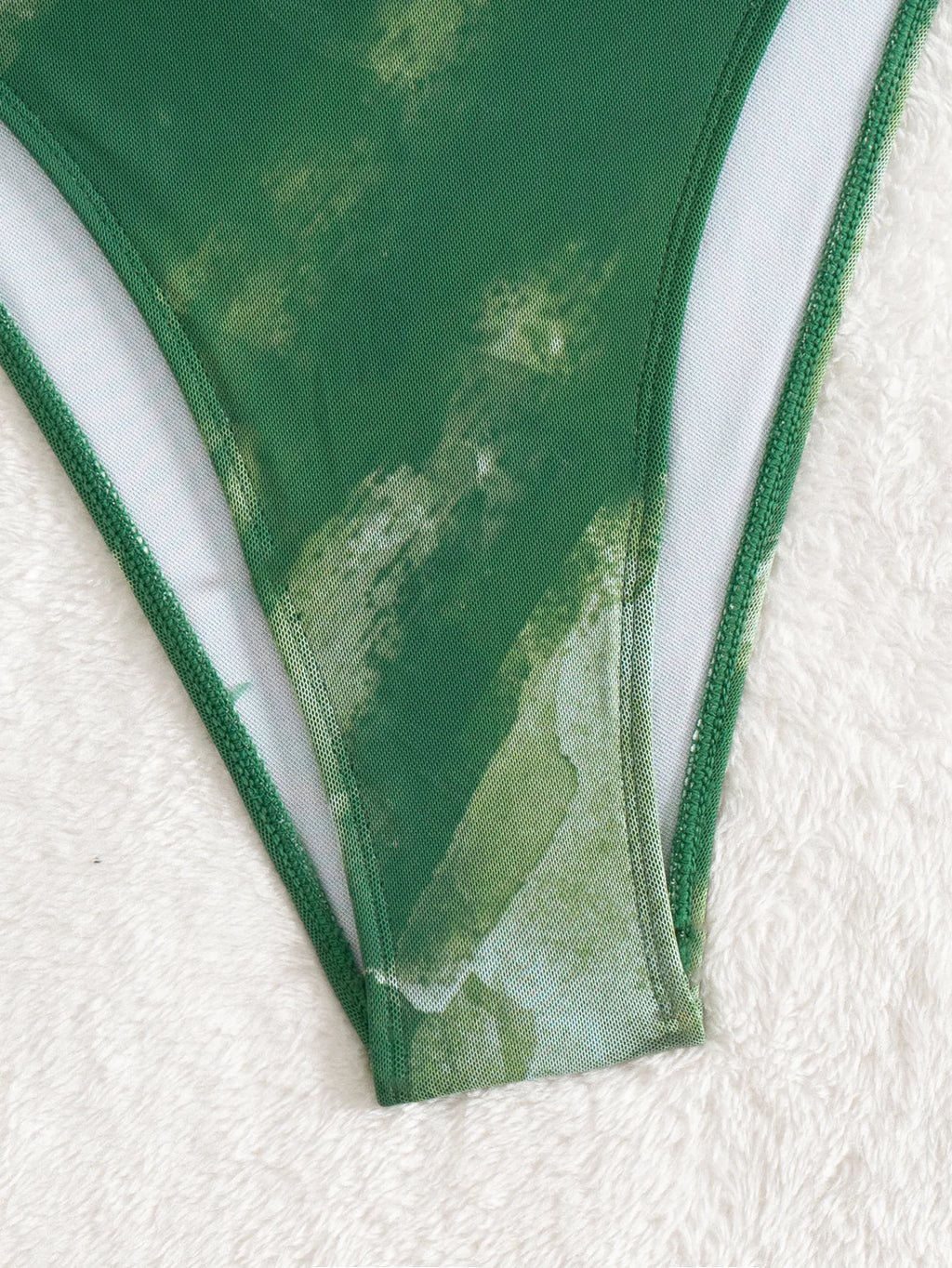 Sexy Green Tie Dye Gradient One Piece Swimsuit 2025 Women Luxury Metal Ring Linked Hollow Backless Bathing Suit Holiday Swimwear