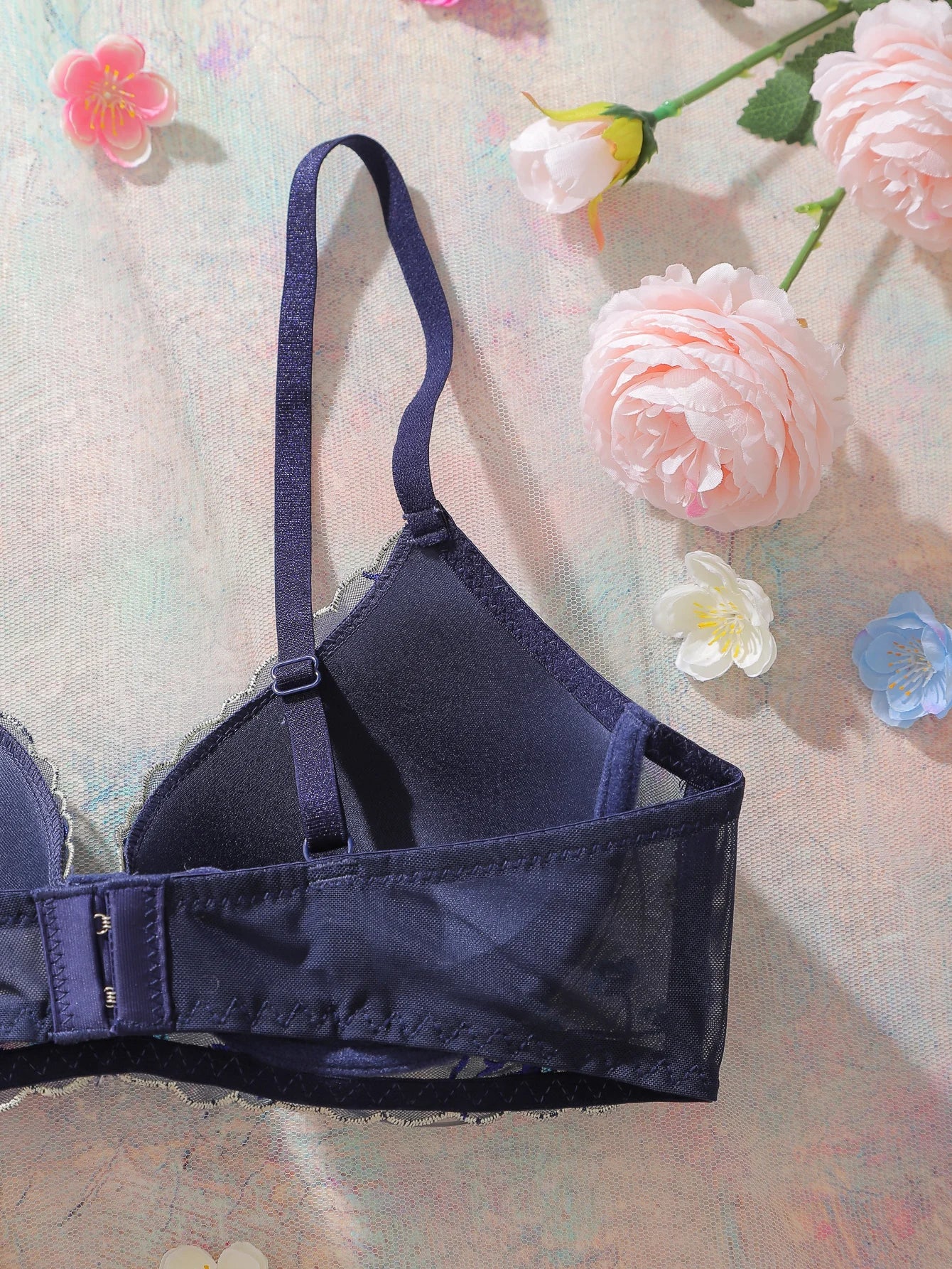 1Pcs Everyday Thin Cup Women's Bra Soft Knitted Push-Up Bra Floral Embroidery Spliced Breathable Lace Underwire Bra for Women