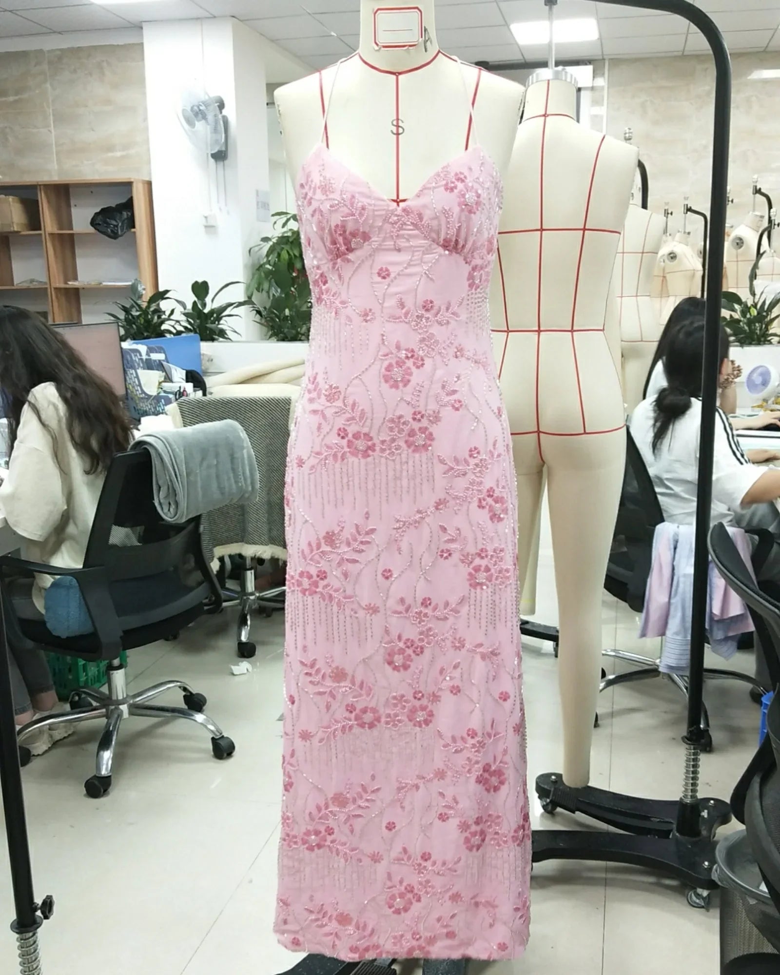 Elegant Sequin Beaded Women Maxi Dresses Flower Embroidery Sleeveless Party Cami Dress Summer Criss Cross Spaghetti Strap Dress