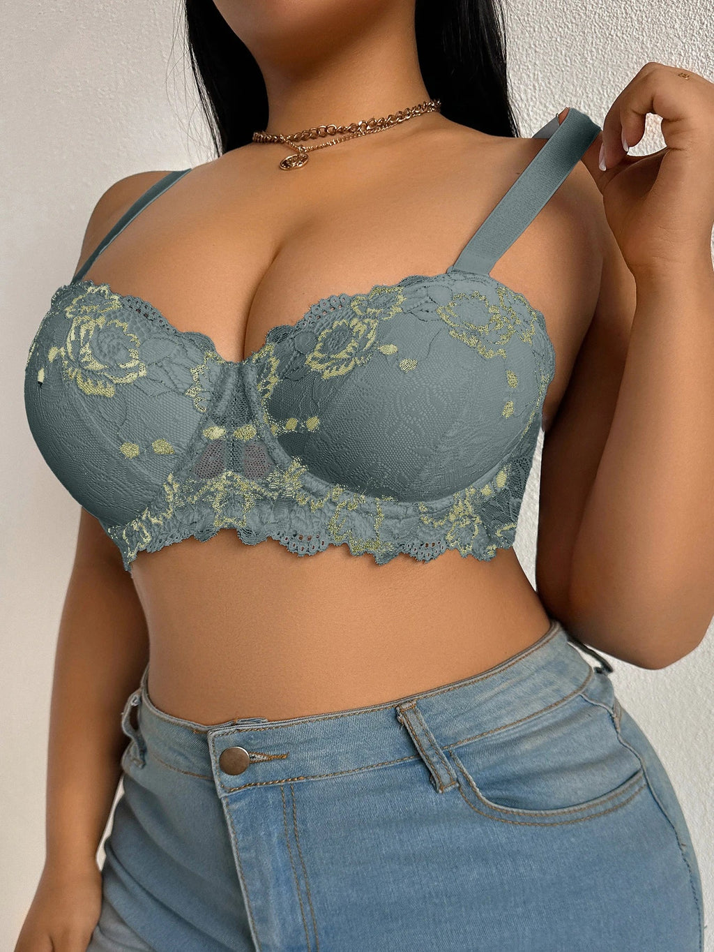 Daily Wide Strap Plus Size Women Bra Lace & Embroidery Push up Bra Comfort Thin Cup Underwire Support Lingerie Bra