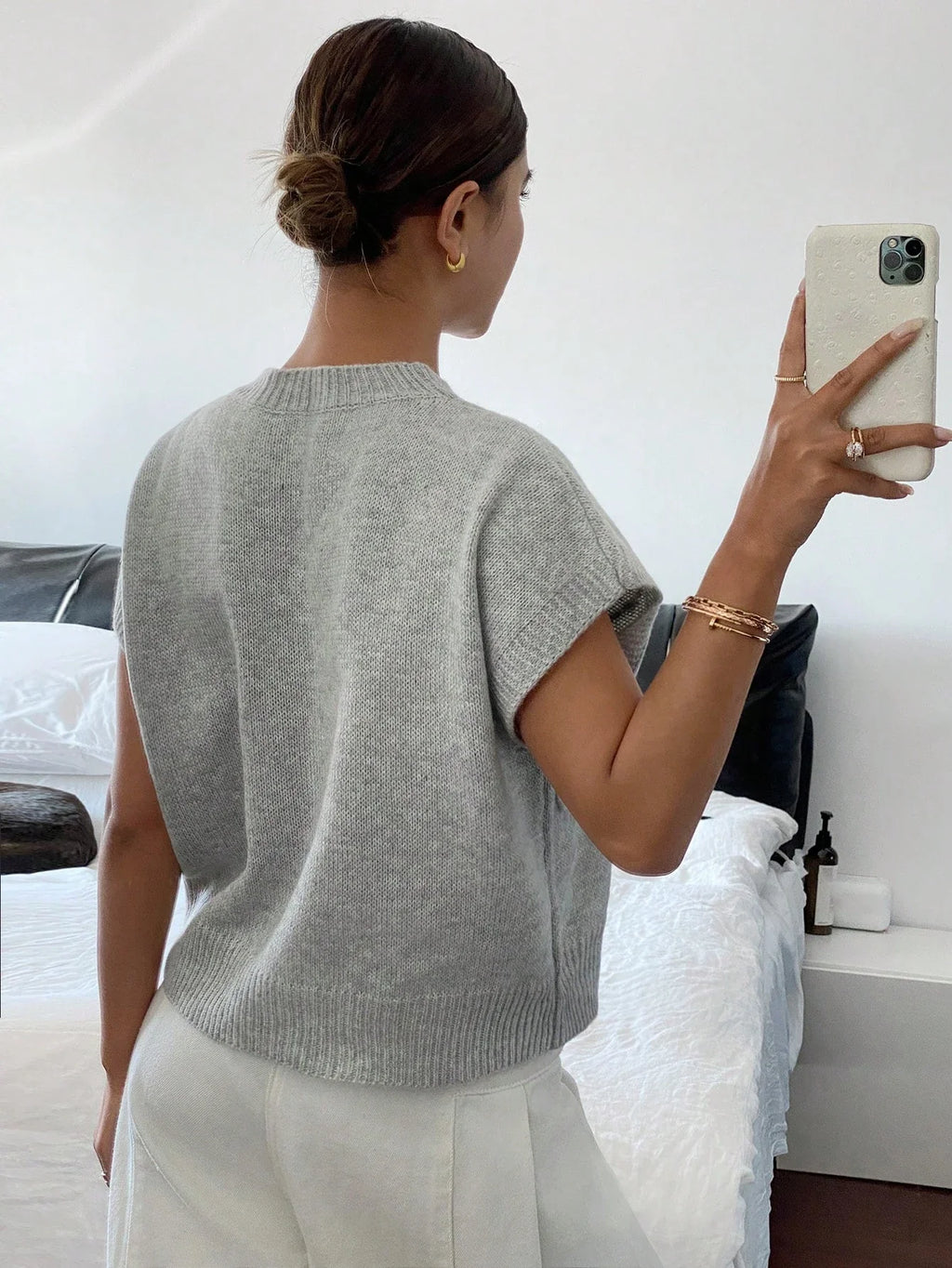 Women's Elegant Short Sleeve Knit Sweater Casual O-Neck Straight Dropped Shoulders Comfort Sweater Vest Spring/Fall