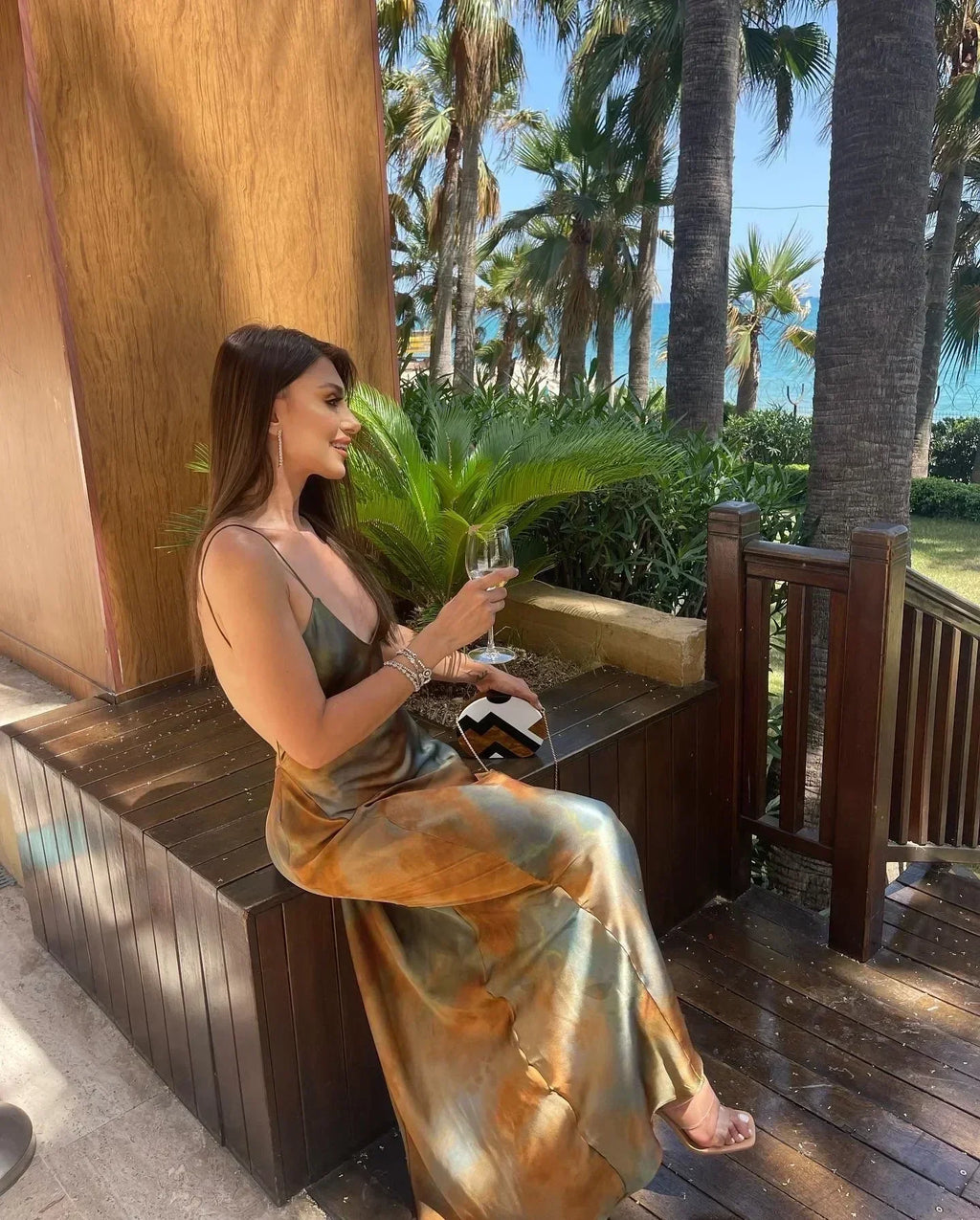 2025 Summer New Women's Open Back Sleeveless Dress Fashion Satin Mid Length Dress Printed Sexy V Neck Sling Dress