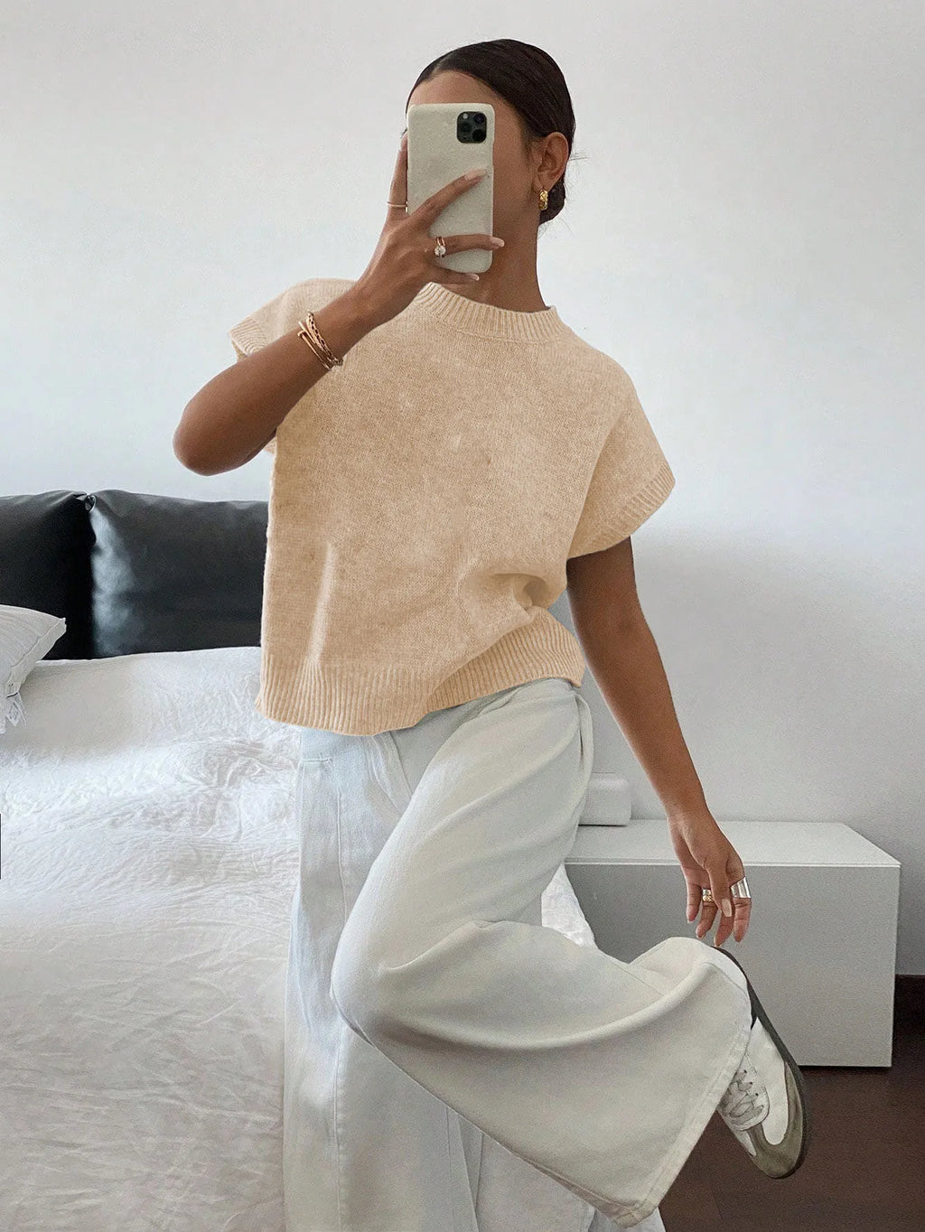 Women's Elegant Short Sleeve Knit Sweater Casual O-Neck Straight Dropped Shoulders Comfort Sweater Vest Spring/Fall