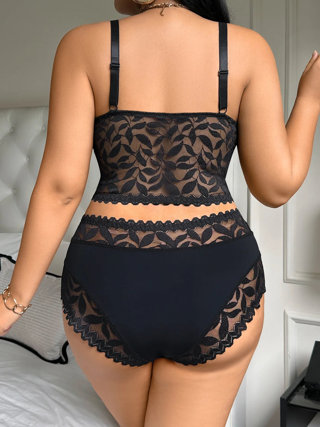Plus Size Lace Women's Sexy Lingerie Set Soft Wireless Unlined Bra Mesh Spliced Breathable Panties Floral Lace Bra Set