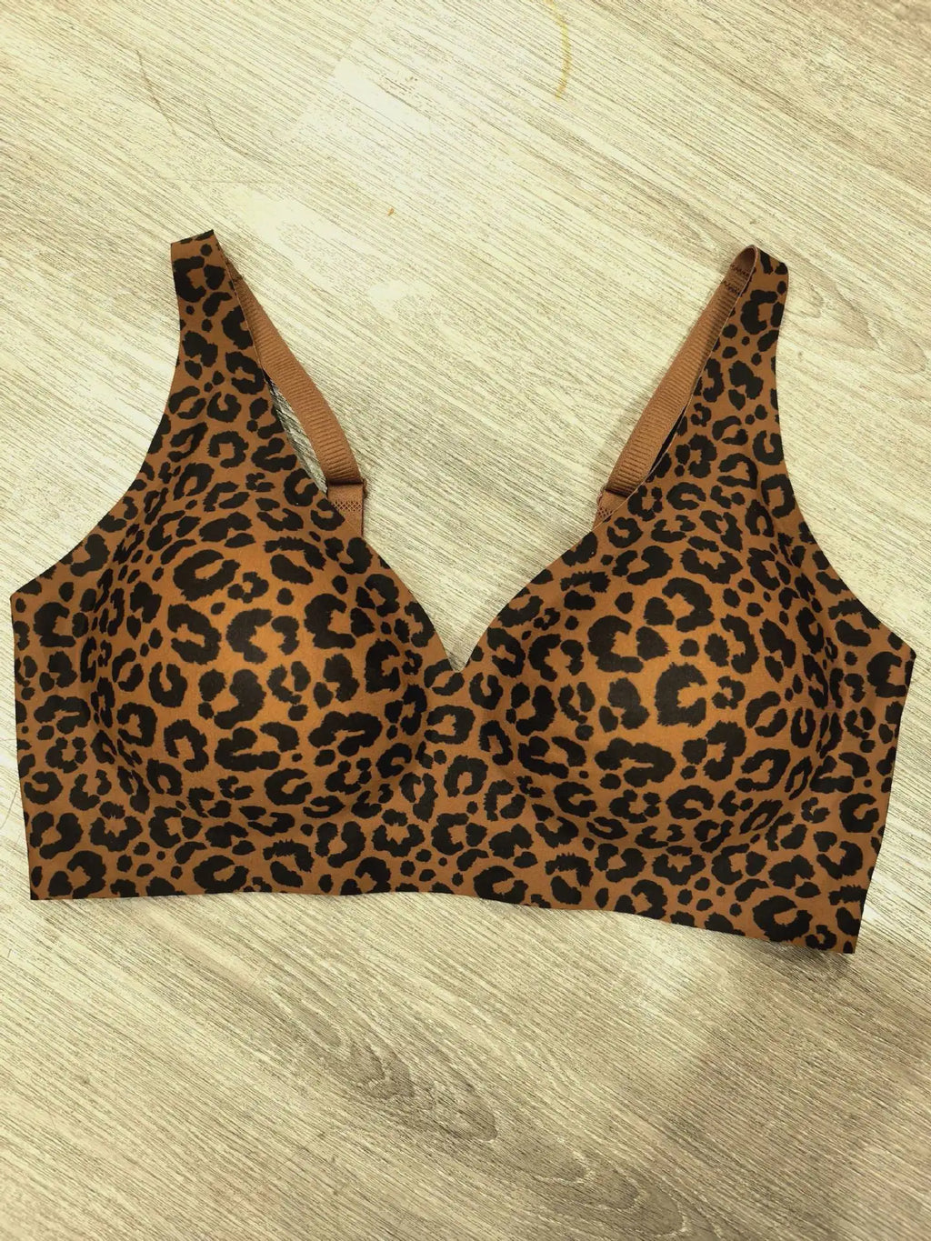 Women's Leopard Print Push-Up Seamless Bra Wire-Free Triangle Cup with Medium Mold Underwear Sexy and Comfortable Push-Up