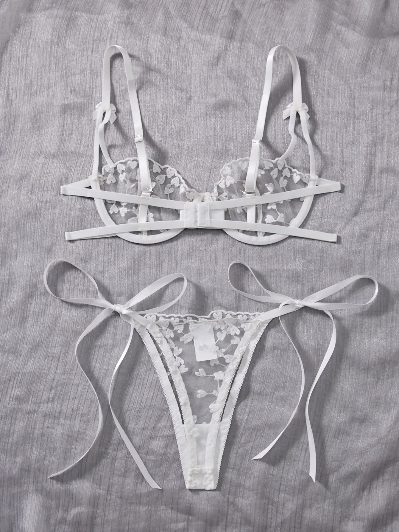 French Lace Heart Bra Set Girls Sexy Women Bralette Adjustable Transparent Embroidery Underwear Thong Bras Lingerie Panties Sets