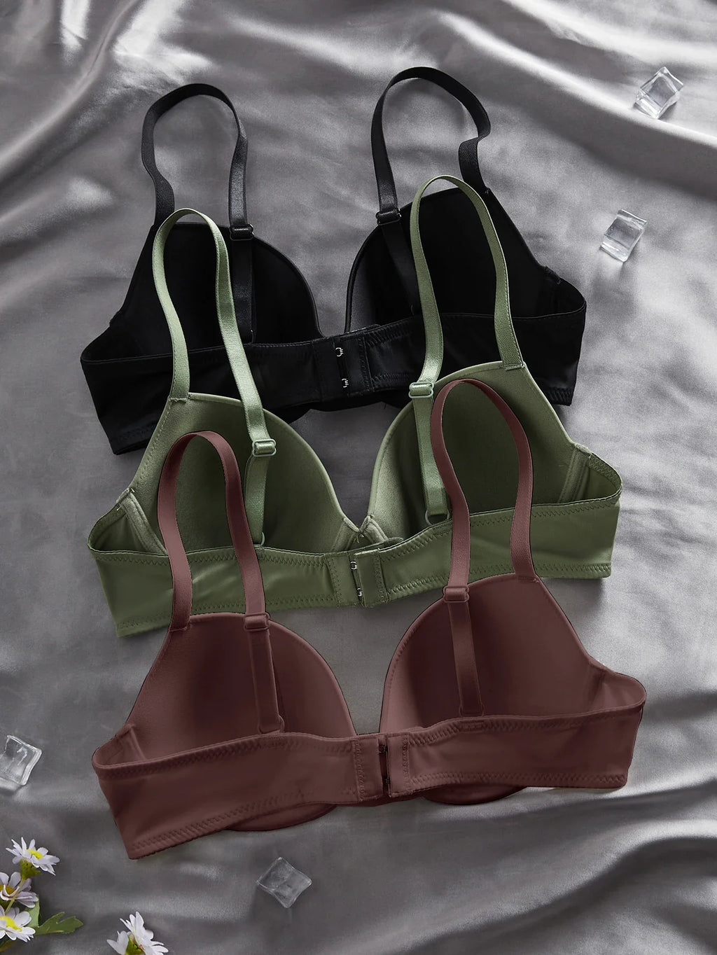 3-Pack of Fashionable Women's Underwear Set Everyday Simple Basic Underwire Bras Supportive and Comfortable Unpadded Women's Bra