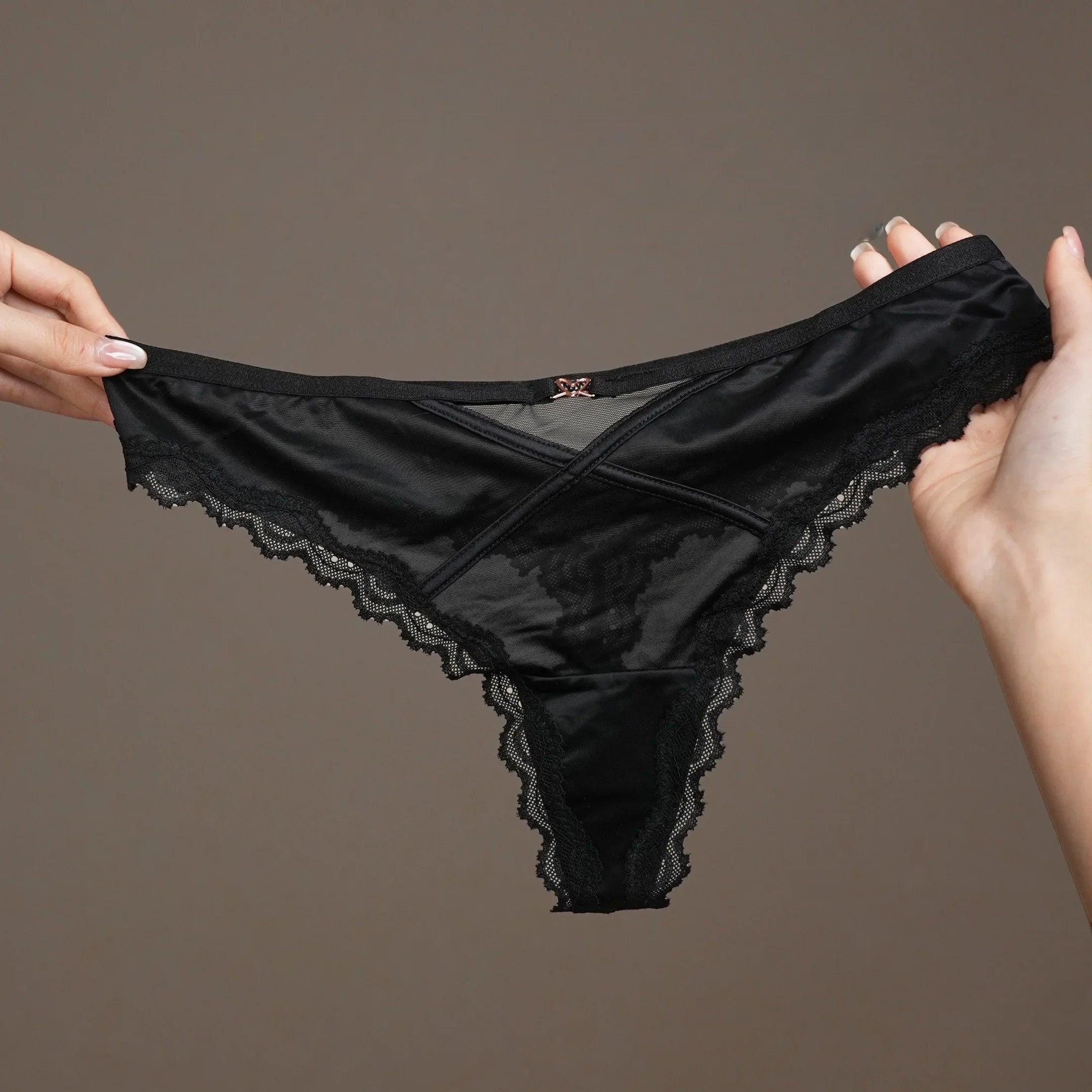 Heart Metal Sexy G String Underwear Women Panties T-Back Briefs Female Lingerie Transparent Erotic Girls Thongs Bikini