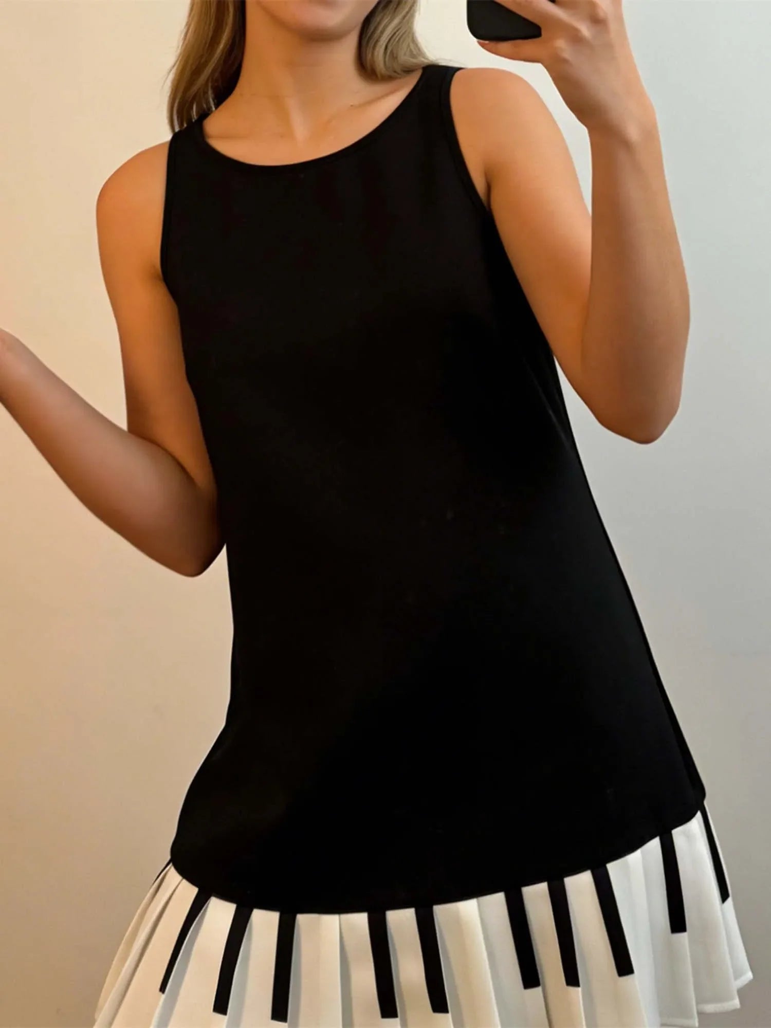 Women Sleeveless Tank Dress Summer Pleated Bodycon Dress Crew Neck Mini Vest Club Party Slim Dress Vestidos Sundress Streetwear
