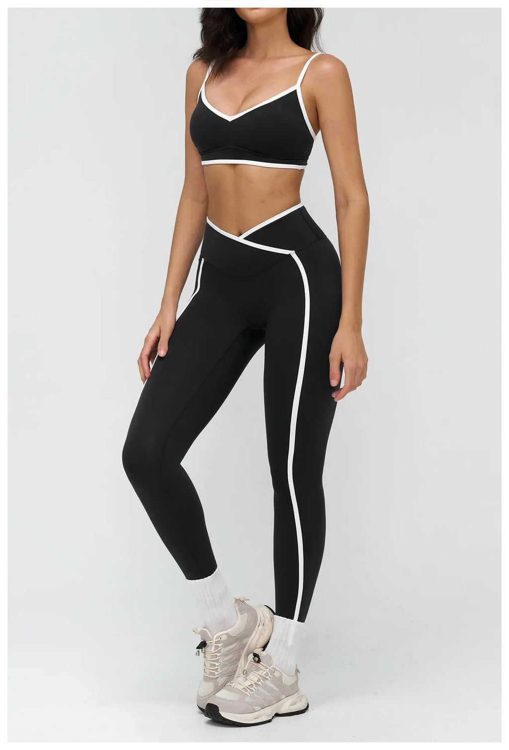 Women Bra Shockproof Gym Top Women Underwear Thin Strap Halter Sports Bras Scrunch Push-up Workout Yoga Tank Tops Women's Clothe
