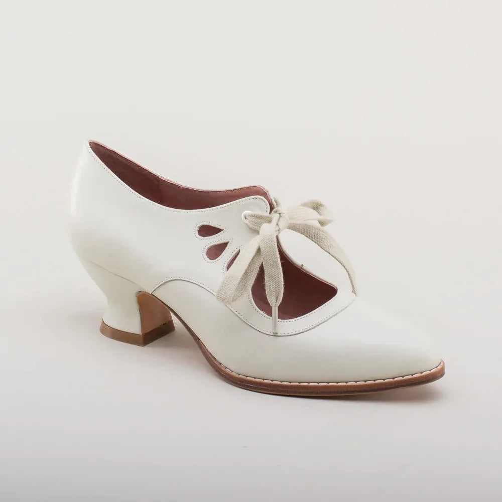 Retro Mary Jane Pumps Woman Vintage Lace Up Low Heel Dress Zapatos Ladies Brand Design Butterfly Wing Derby Shoes Plus Size