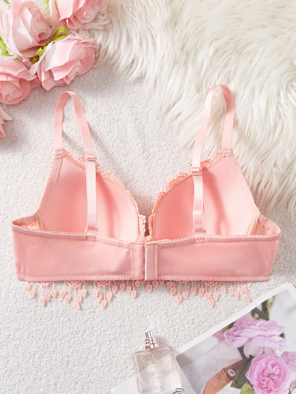 Daily Knitted Bra for Women Sexy Heart Lace Patchwork with Lace Trim Sexy Bras Comfortable Non-Padded Solid Women's Push up Bra