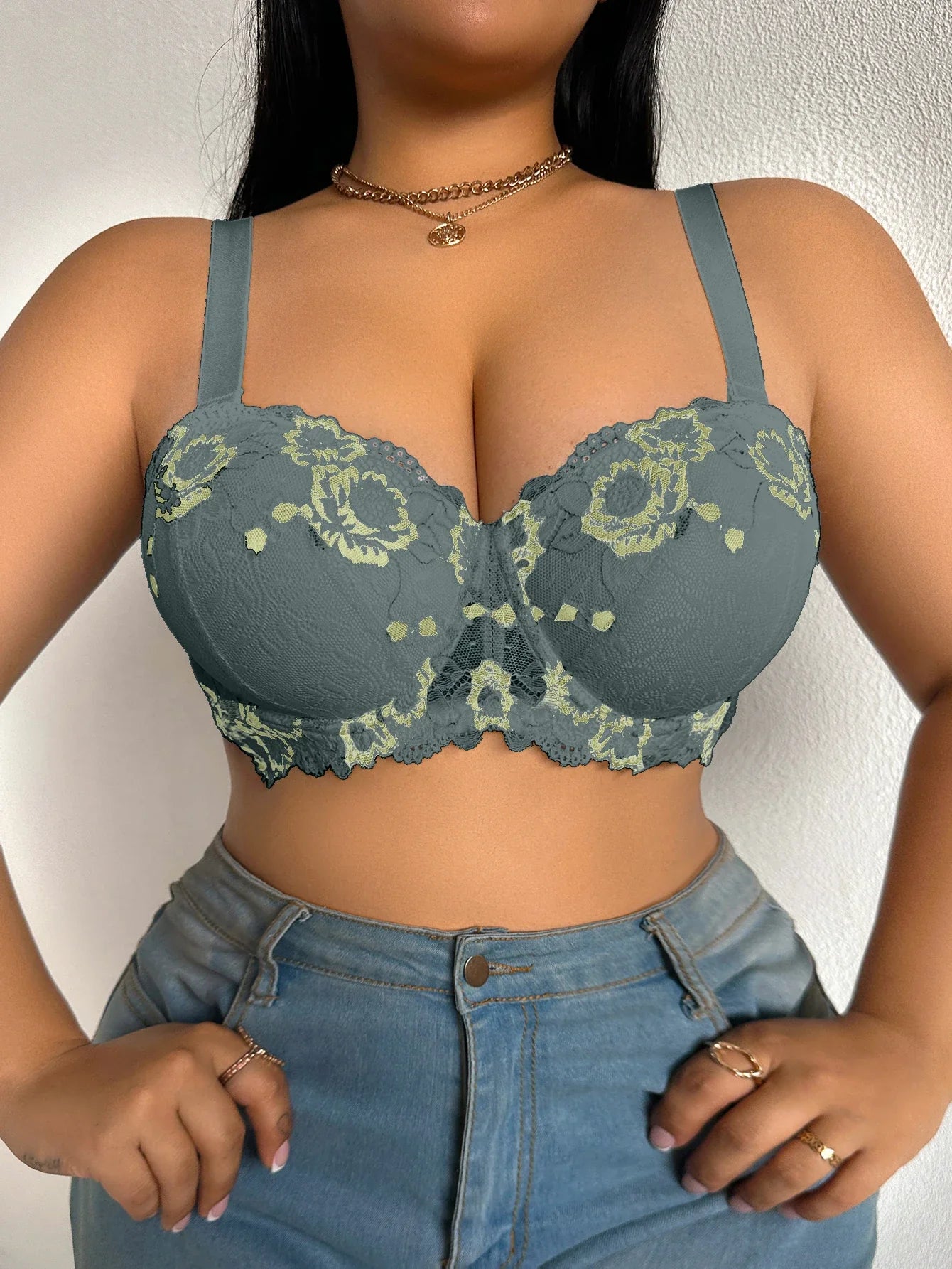 Plus Size Lace Women's Bra BCD Thin Cup Floral Embroidered Push up Bra Side Support Comfortable Underwire Lingerie Bra Women