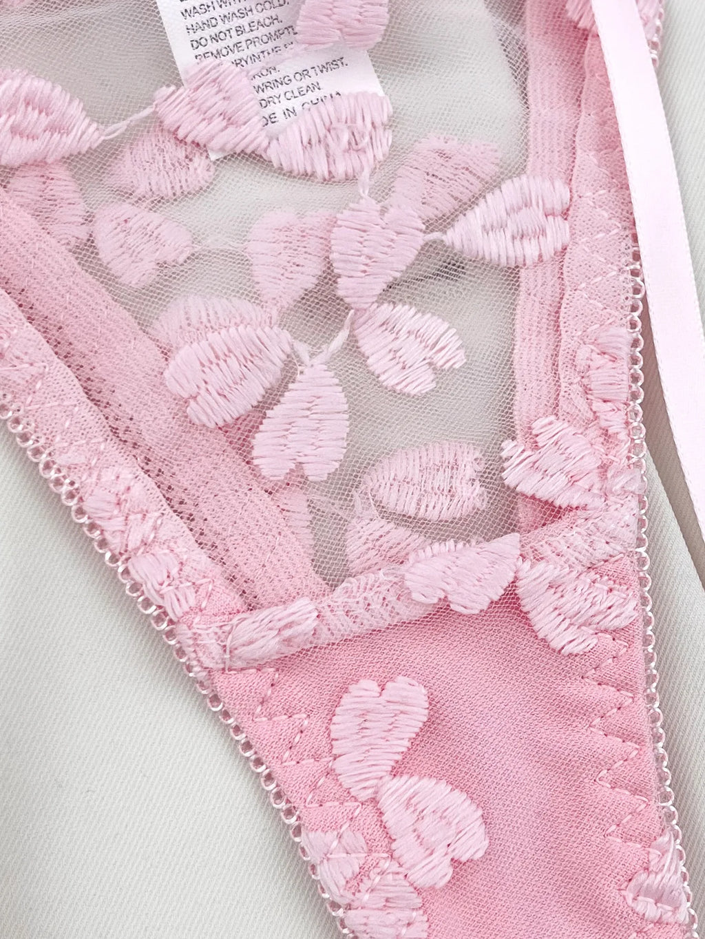 French Lace Heart Bra Set Girls Sexy Women Bralette Adjustable Transparent Embroidery Underwear Thong Bras Lingerie Panties Sets