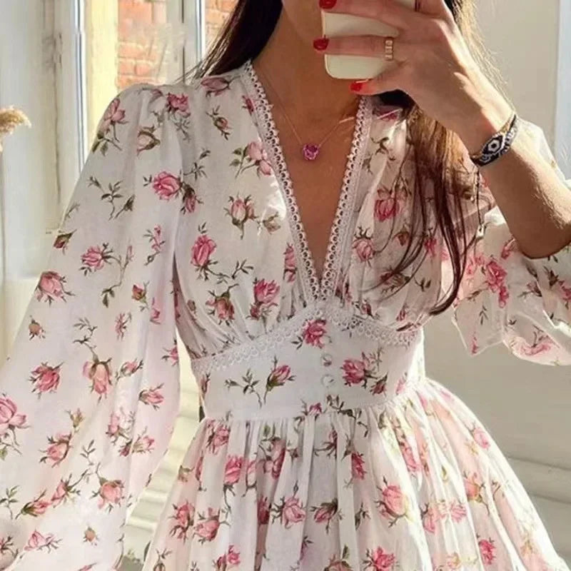 Spring Women's New Temperament Sweet Fashion Print Sexy V-neck Lace Lantern Sleeves High Waist Short A-line Dress
