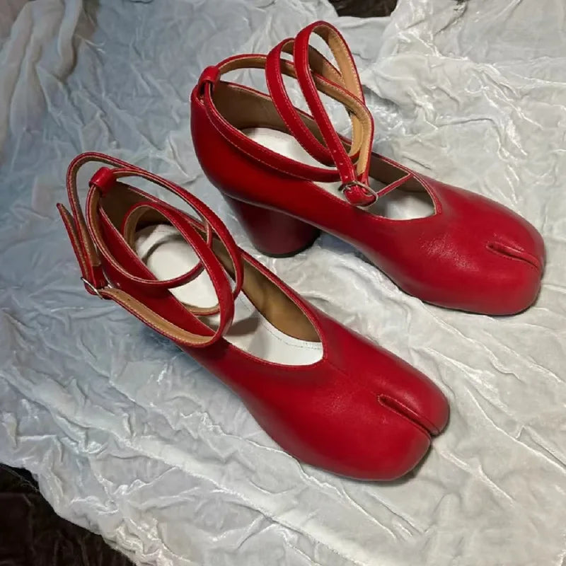 Ins style Vintage Soft Leather Split Toe Tabi Women Pumps Fashion Ankle Strap Thick High heels Spring Autumn Casual Chunky Shoes