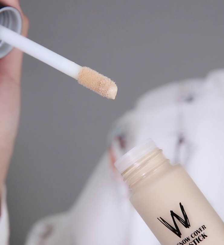Long-lasting Foundation and Concealer Makeup